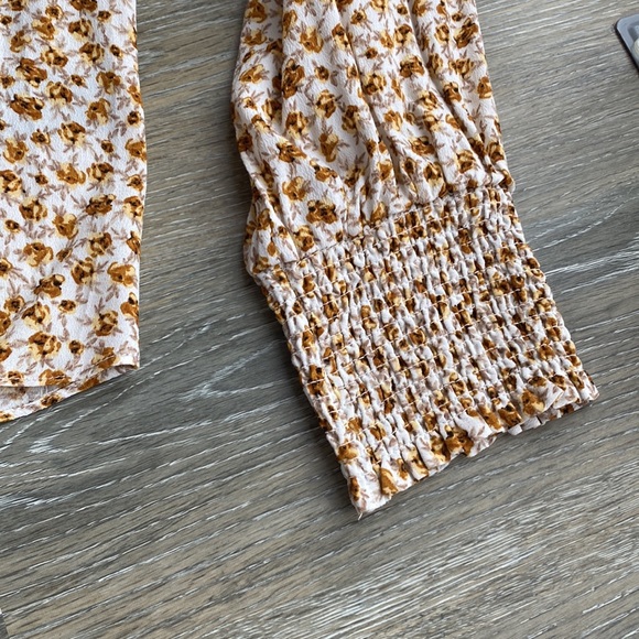 RW&CO blouse - Picture 4 of 8